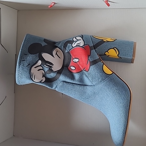 Mickey Mouse aldo boots - Picture 2 of 4